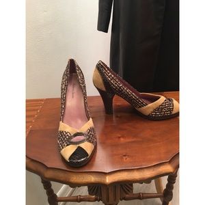 Hecht Co. Amanda Smith stacked pump